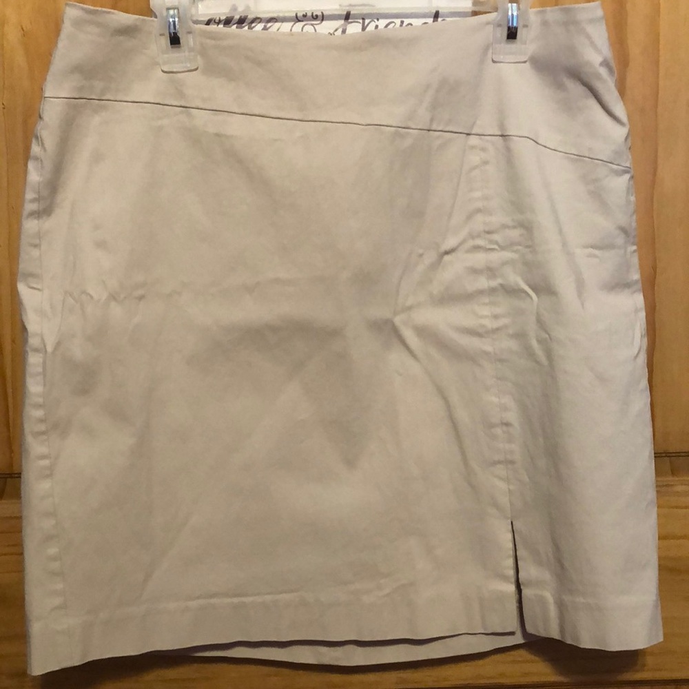 khaki skirt